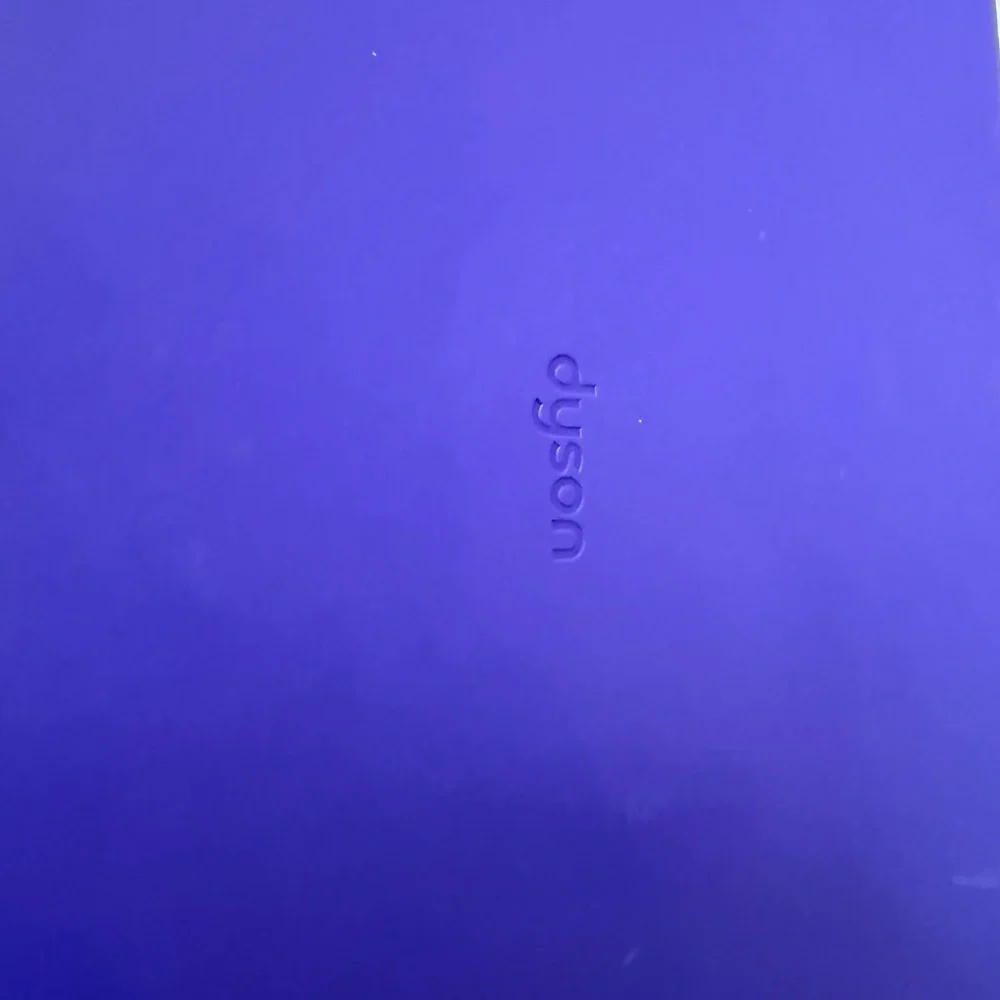 Dyson multi-styler in Violet with Rose Gold Accents - Picture 9 of 9